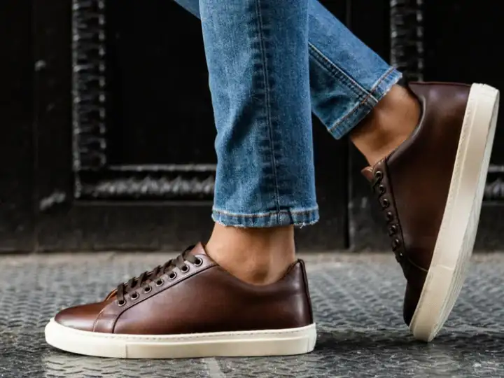 کفش اسپرت (اسنیکر) چرم زنانه